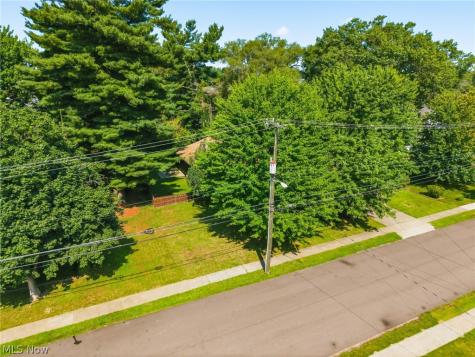 515 S Silver Street Louisville OH 44641