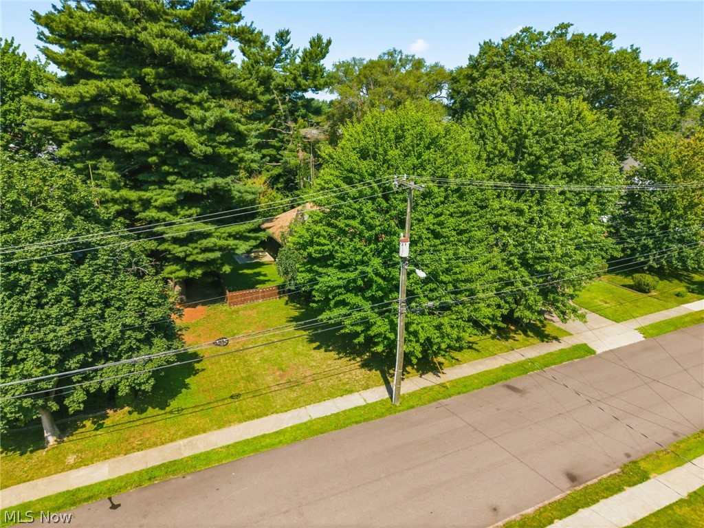 515 S Silver Street Louisville OH 44641