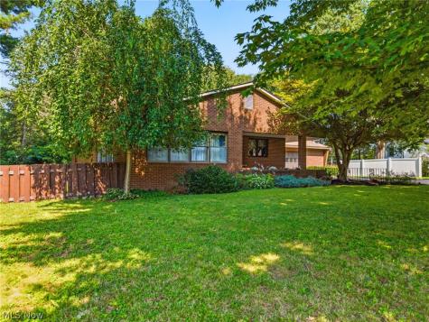 515 S Silver Street Louisville OH 44641