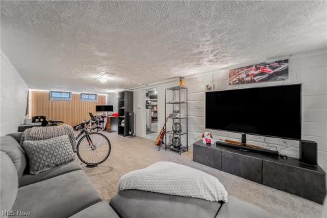 5934 Deering Avenue Parma Heights OH 44130