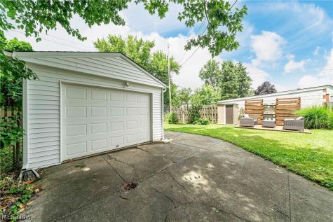 5934 Deering Avenue Parma Heights OH 44130