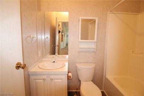 106 Shawnee Lane Creston OH 44217