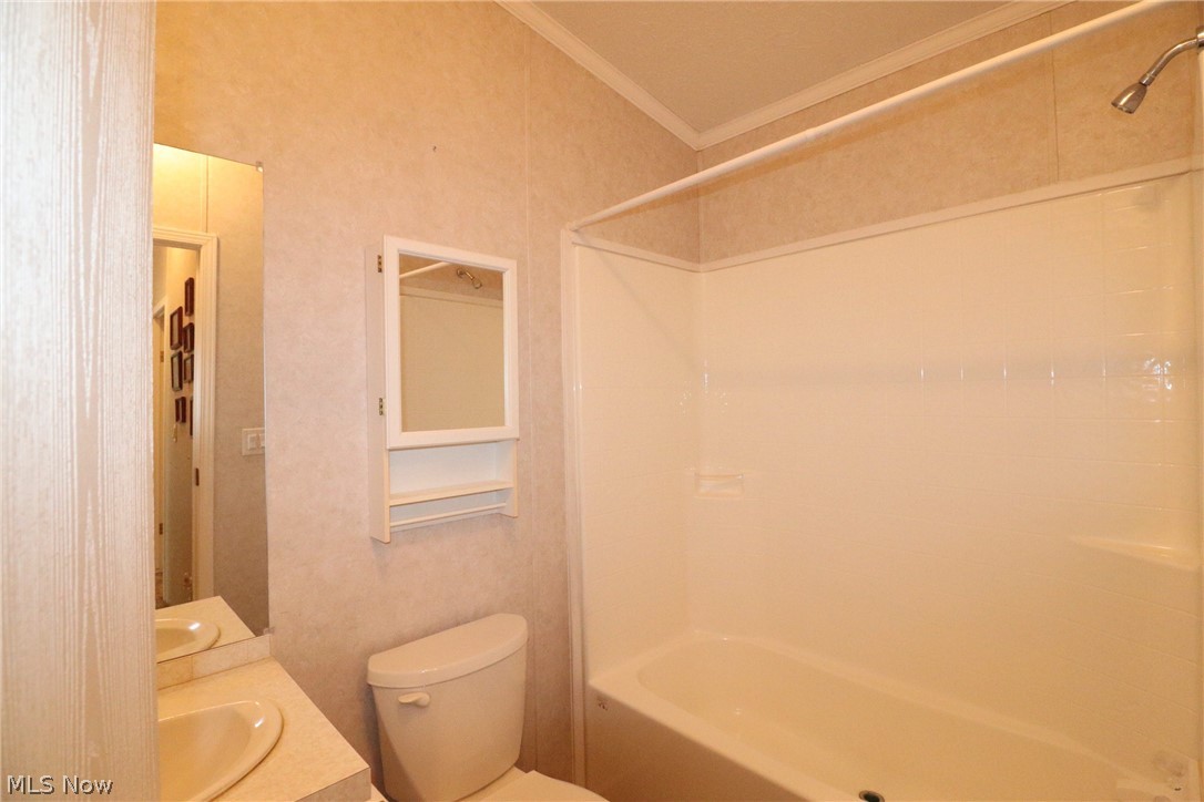 106 Shawnee Lane Creston OH 44217