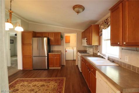 106 Shawnee Lane Creston OH 44217