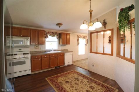 106 Shawnee Lane Creston OH 44217