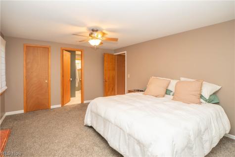 5632 Everhard Road NW Canton OH 44718
