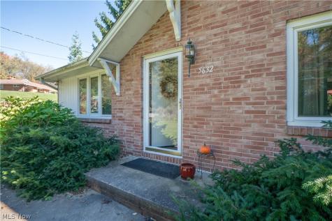 5632 Everhard Road NW Canton OH 44718