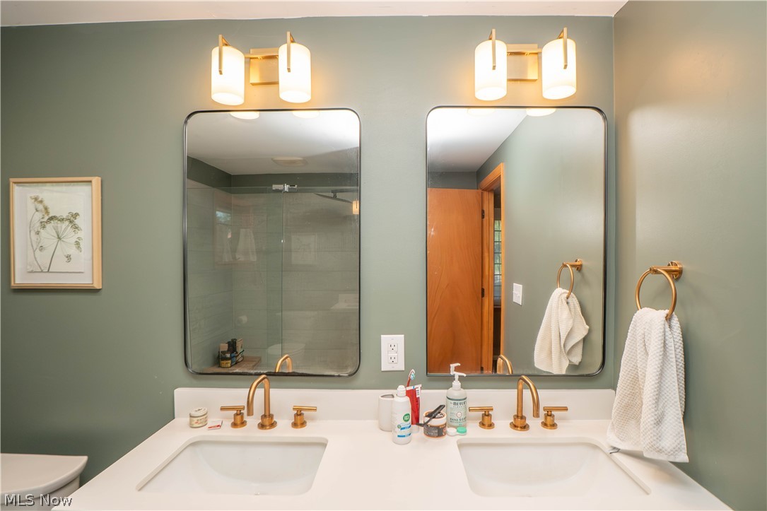 5632 Everhard Road NW Canton OH 44718
