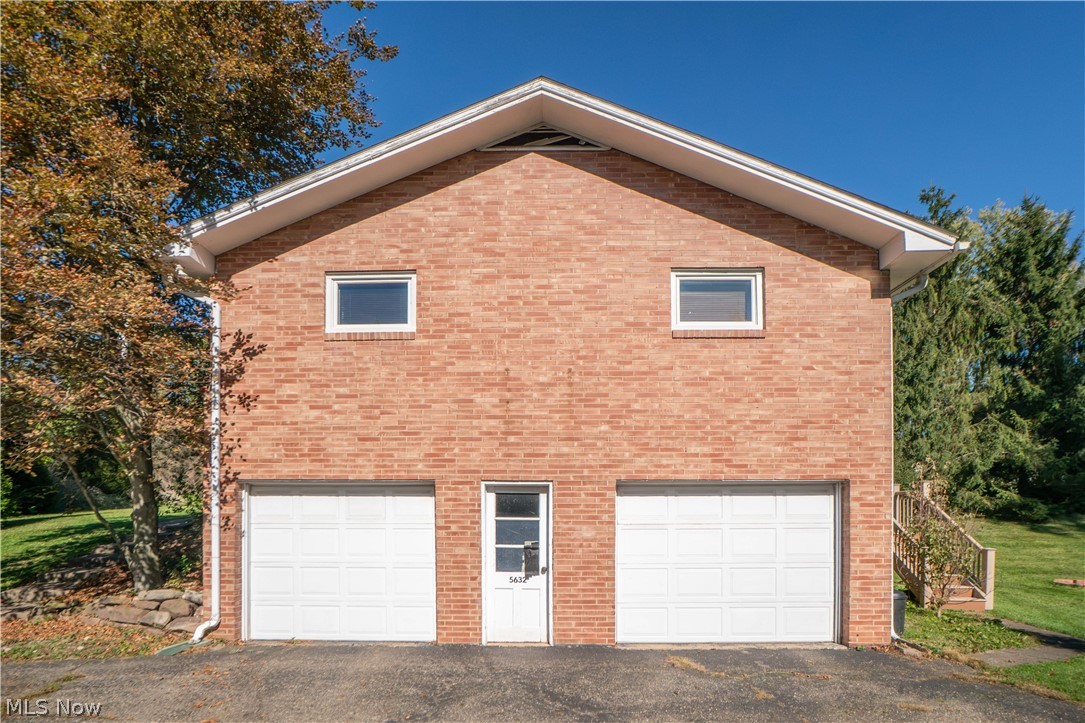 5632 Everhard Road NW Canton OH 44718