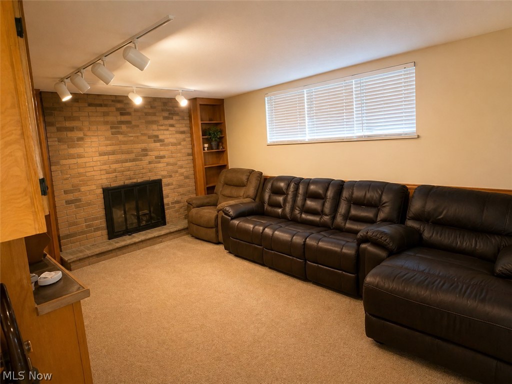 83 Watson Lane Belpre OH 45714