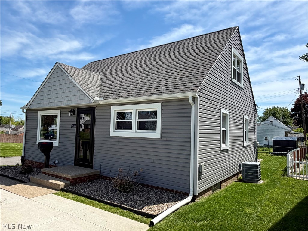 1528 34th Street NE Canton OH 44714