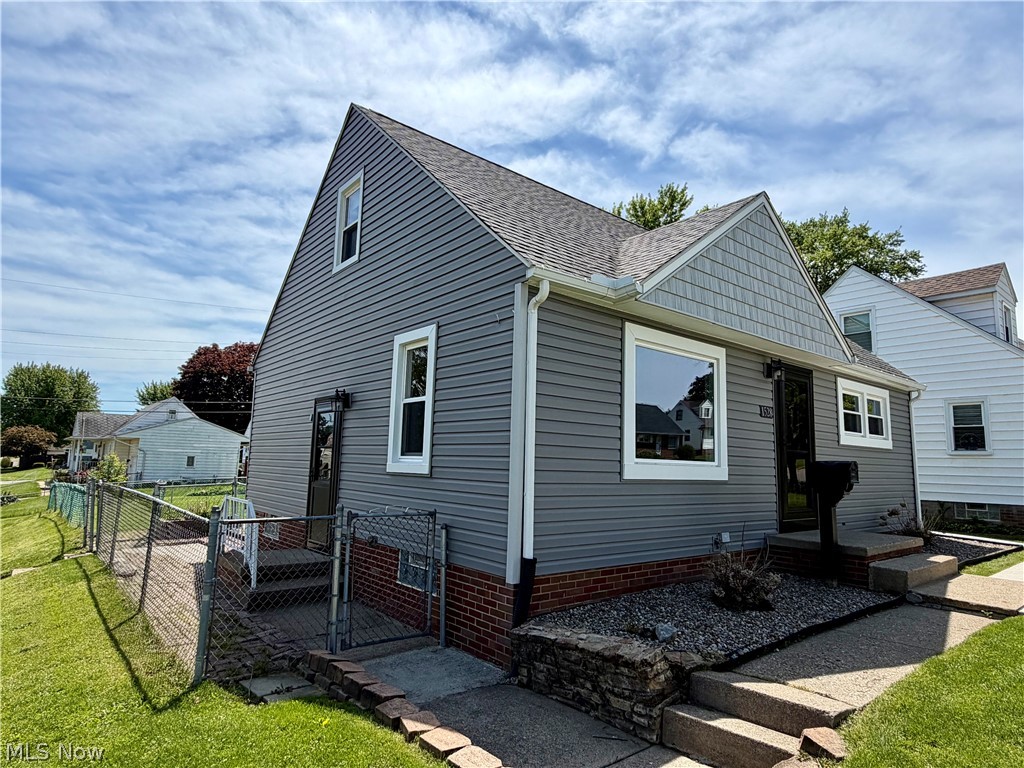 1528 34th Street NE Canton OH 44714