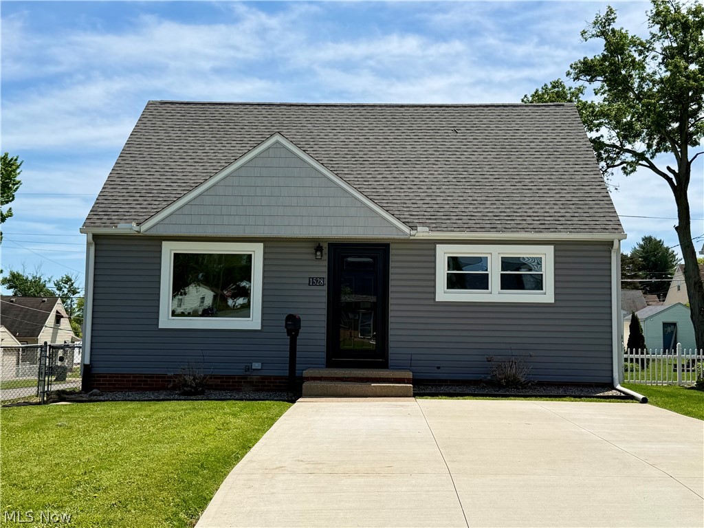 1528 34th Street NE Canton OH 44714