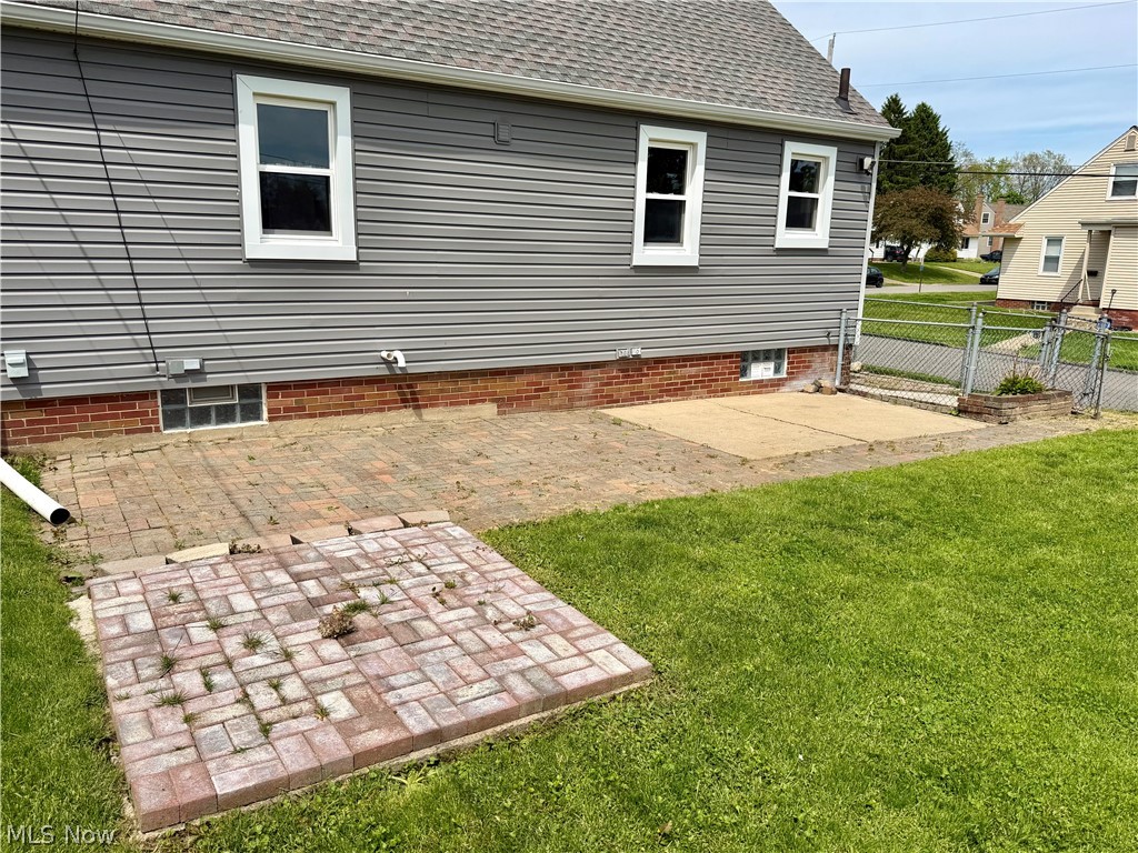 1528 34th Street NE Canton OH 44714