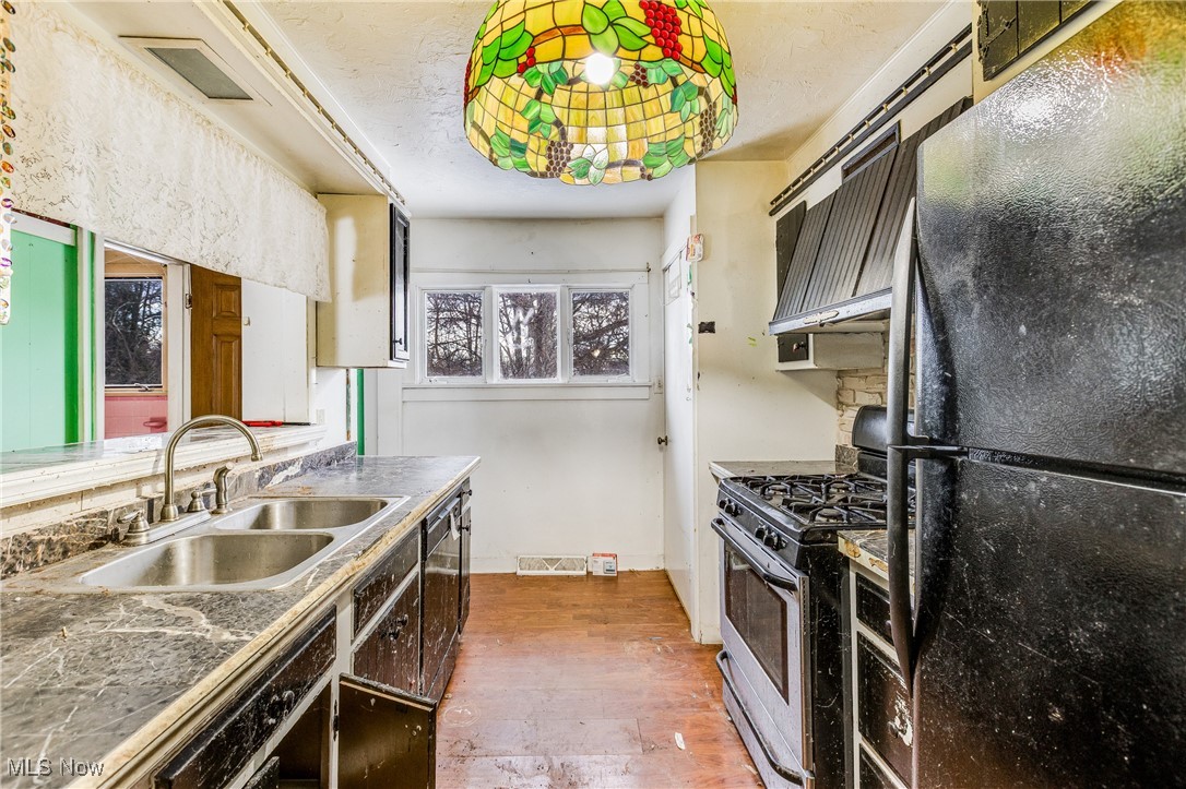 6123 Lucas Avenue Ashtabula OH 44004