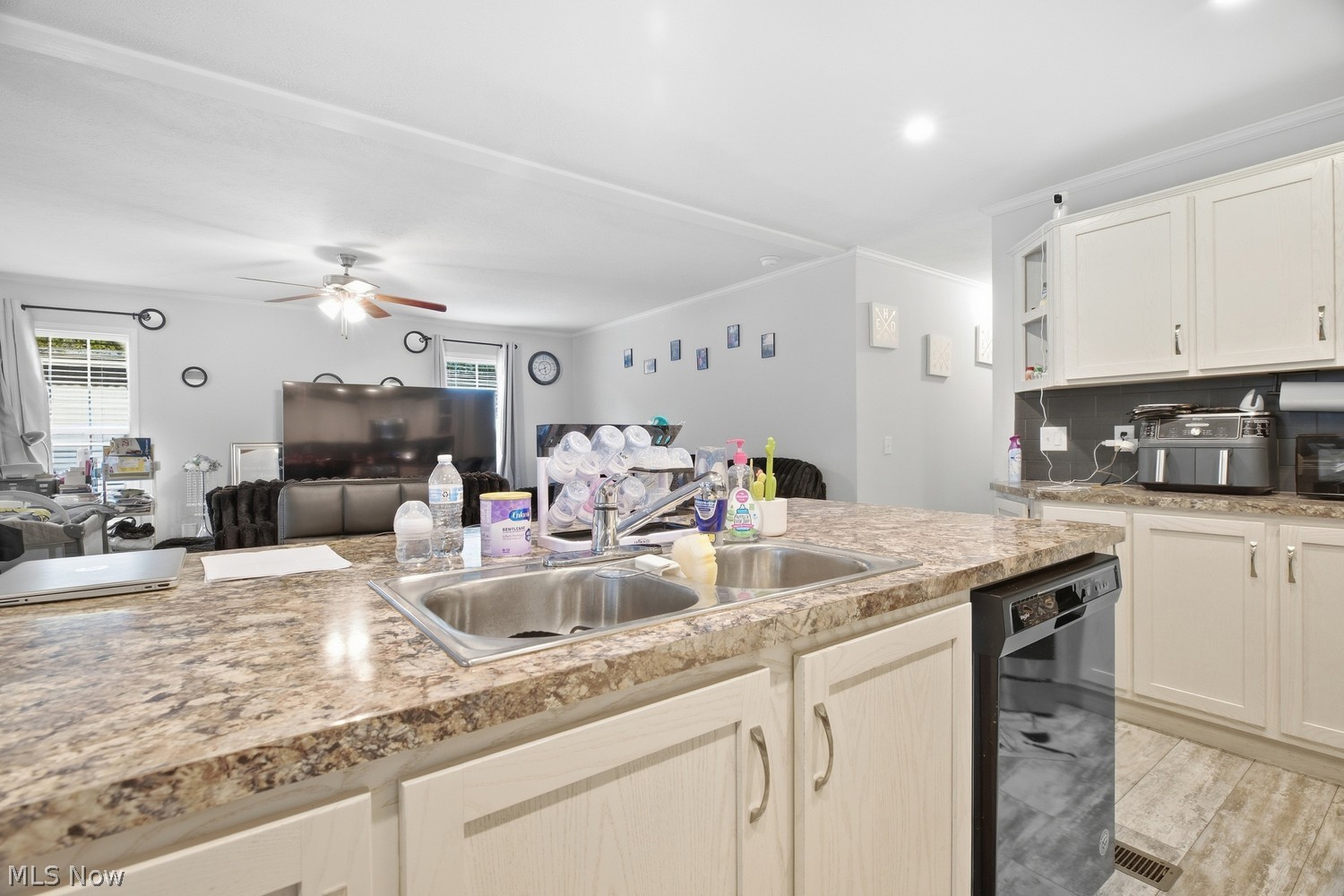 308 Westwoods Amherst OH 44001