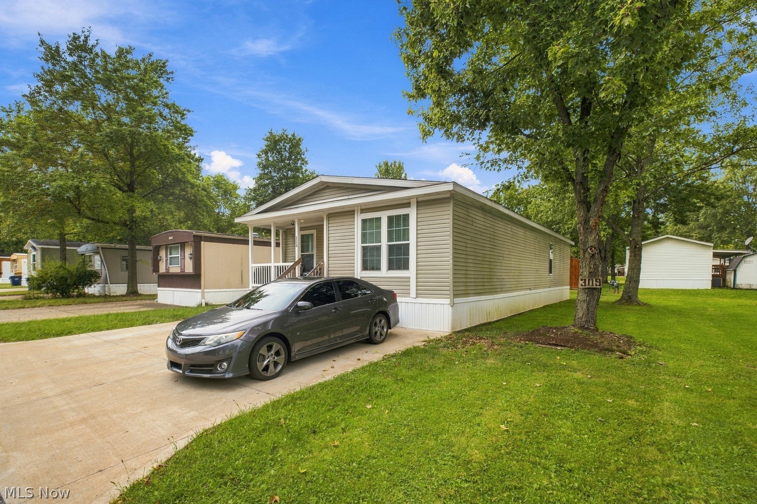 308 Westwoods Amherst OH 44001