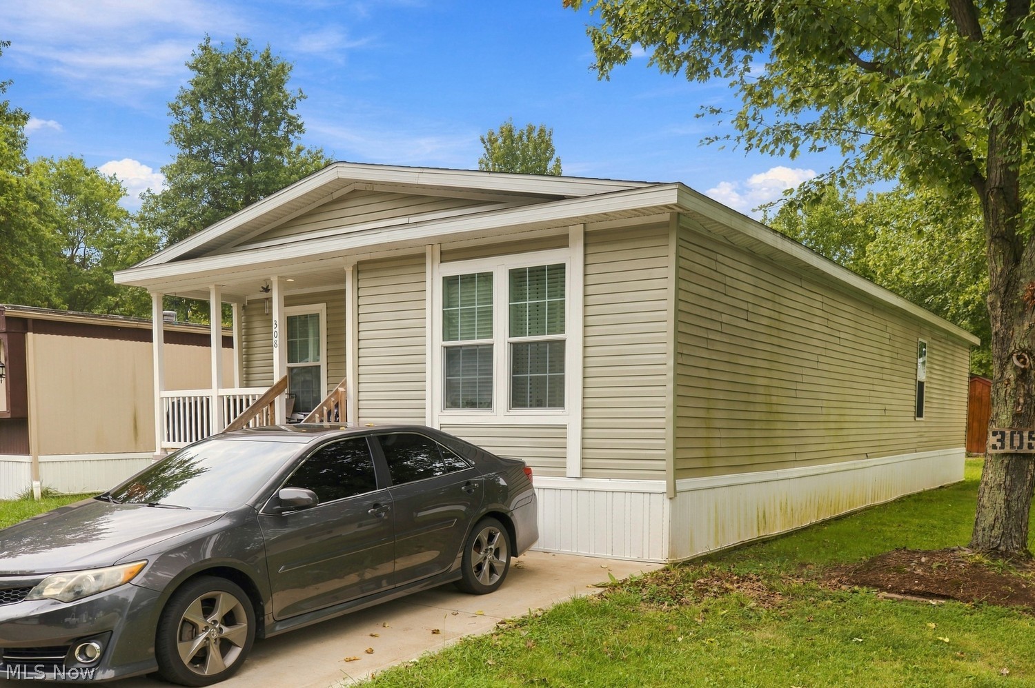 308 Westwoods Amherst OH 44001
