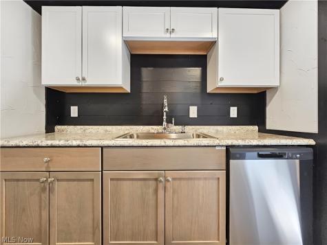 1551 Winchester Road Lyndhurst OH 44124