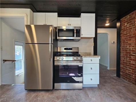 1551 Winchester Road Lyndhurst OH 44124