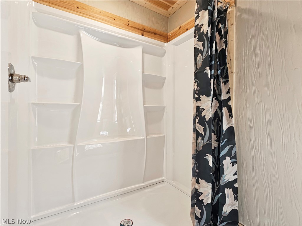 1551 Winchester Road Lyndhurst OH 44124