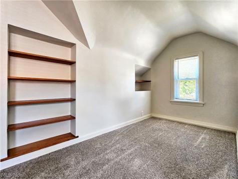 1551 Winchester Road Lyndhurst OH 44124