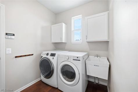 351 Hamilton Drive Broadview Heights OH 44147
