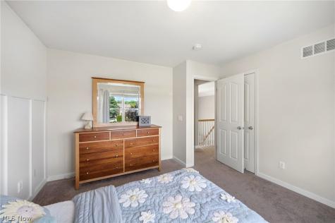 351 Hamilton Drive Broadview Heights OH 44147