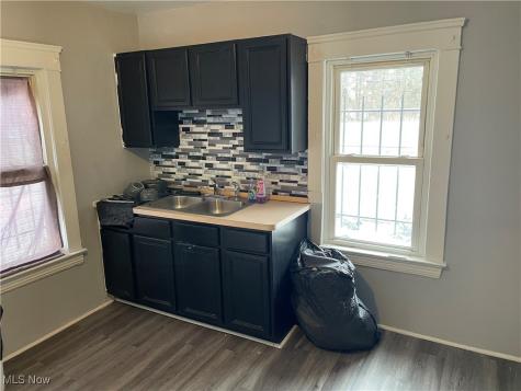 3486 E 105th Street Cleveland OH 44104