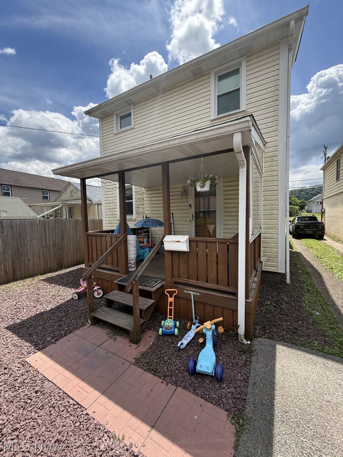1643 Pennsylvania Avenue East Liverpool OH 43920