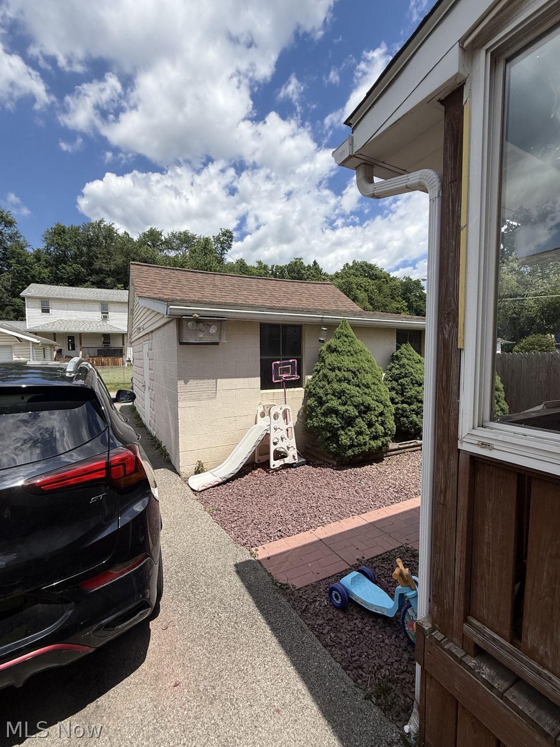 1643 Pennsylvania Avenue East Liverpool OH 43920