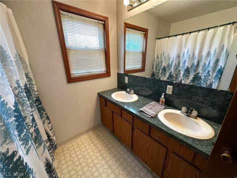 3570 Shepler Church Avenue SW Canton OH 44706