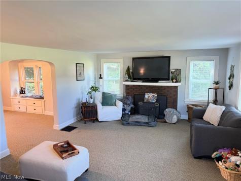203 N Applecreek Road Wooster OH 44691