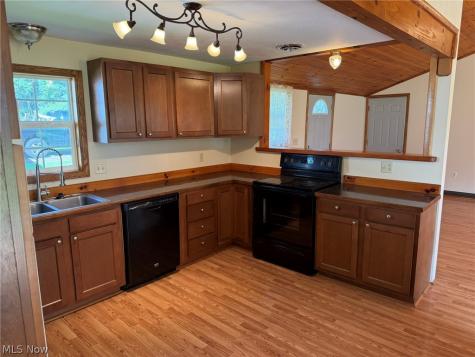 203 N Applecreek Road Wooster OH 44691