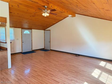 203 N Applecreek Road Wooster OH 44691