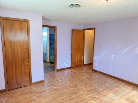 203 N Applecreek Road Wooster OH 44691