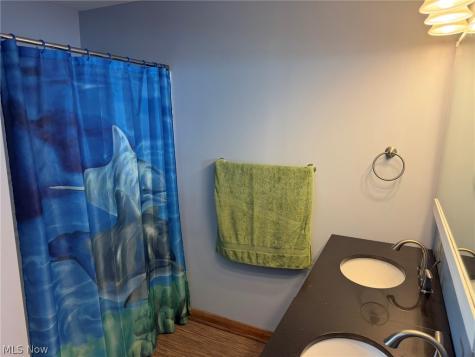 203 N Applecreek Road Wooster OH 44691