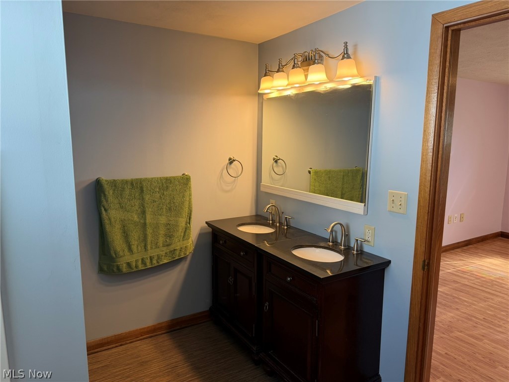 203 N Applecreek Road Wooster OH 44691