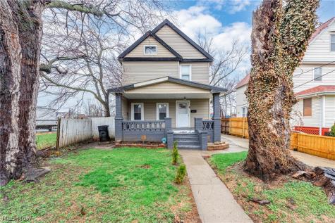 15301 Daniel Avenue Cleveland OH 44110