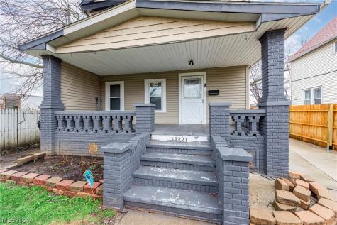 15301 Daniel Avenue Cleveland OH 44110