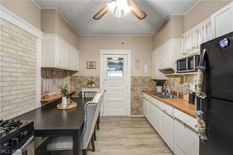 15301 Daniel Avenue Cleveland OH 44110