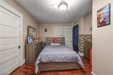 15301 Daniel Avenue Cleveland OH 44110
