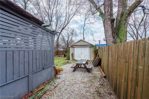 15301 Daniel Avenue Cleveland OH 44110