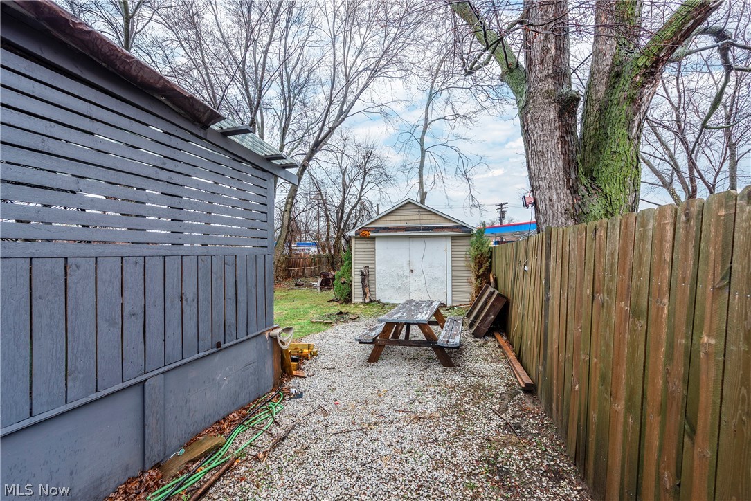 15301 Daniel Avenue Cleveland OH 44110