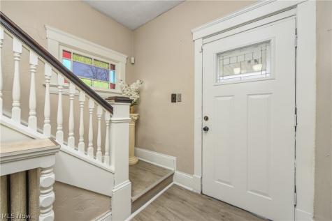 15301 Daniel Avenue Cleveland OH 44110