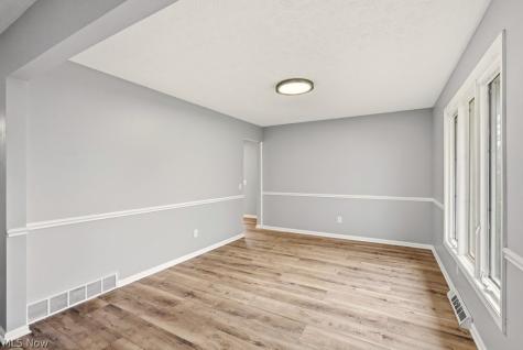 1464 Blair Drive Akron OH 44312