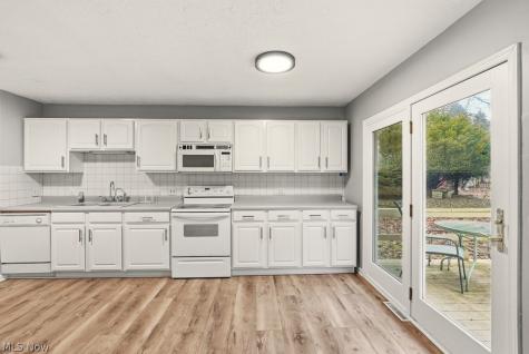 1464 Blair Drive Akron OH 44312