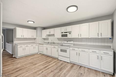 1464 Blair Drive Akron OH 44312