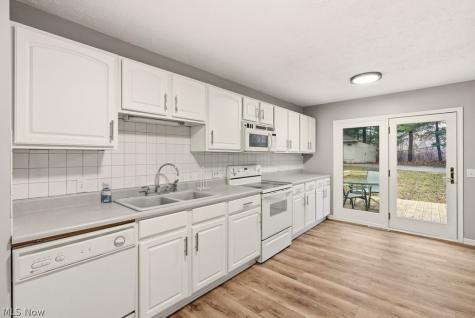 1464 Blair Drive Akron OH 44312
