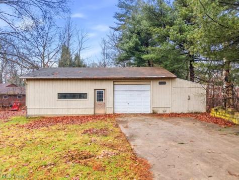 1464 Blair Drive Akron OH 44312